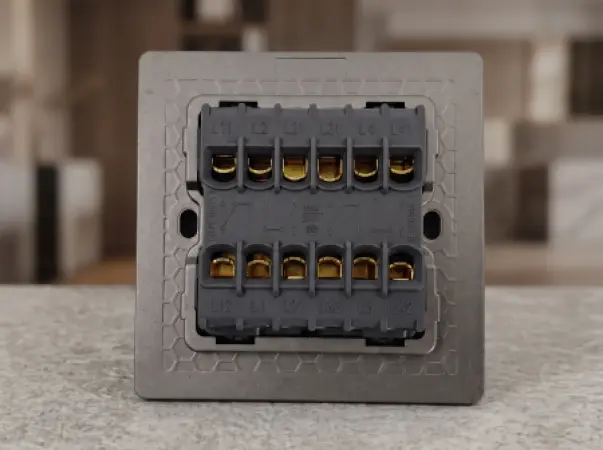 AKT B10 Golden Series 4 Gang 2 Way Switch – SQTQTD0000159